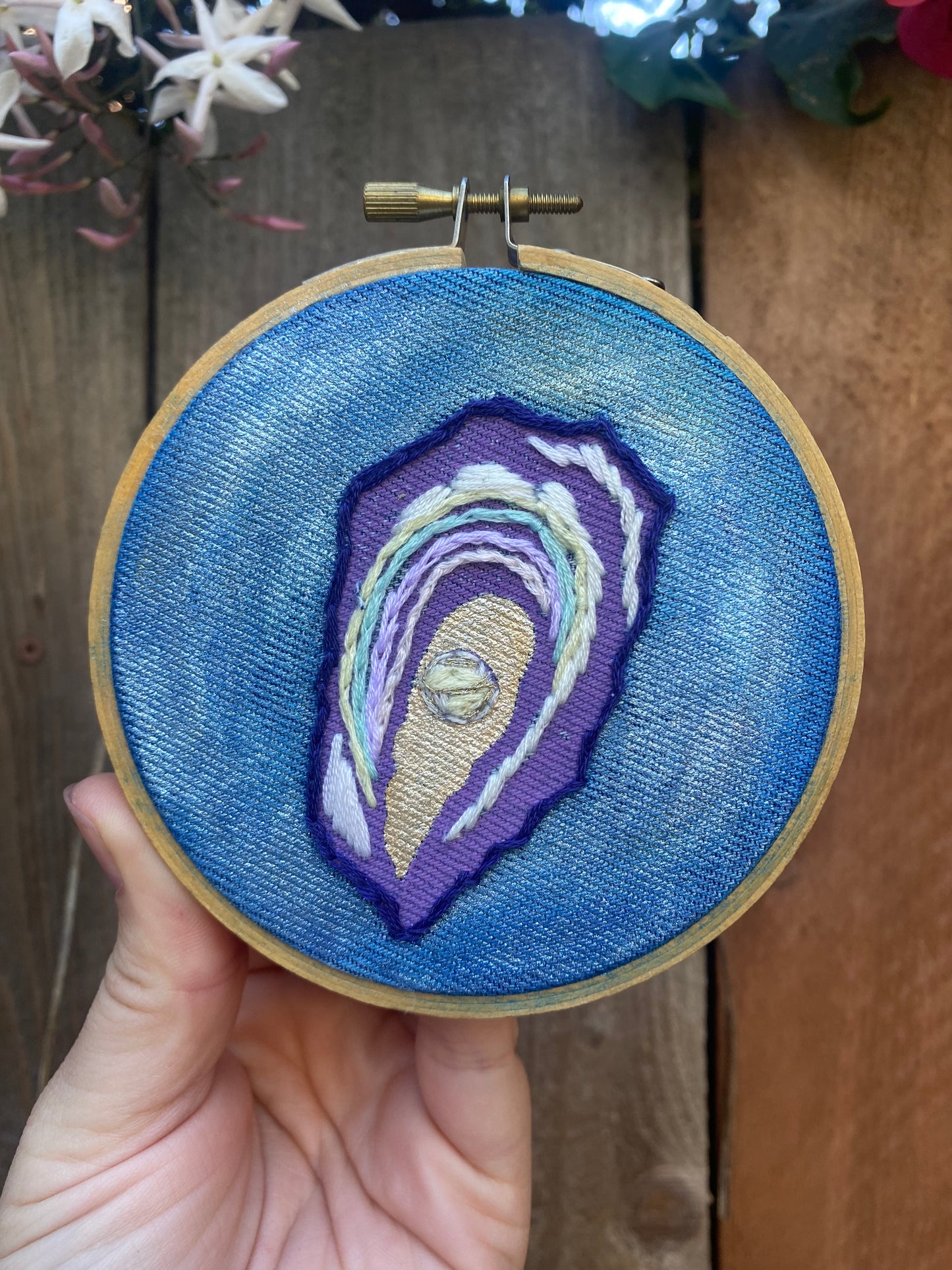 Embroidered Oyster Oracle Artwork